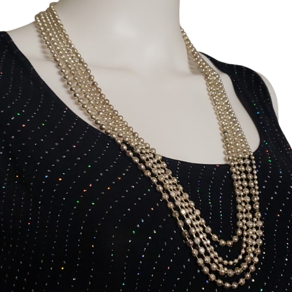 Vintage Jewelry - Vintage Beautiful Design Long Silver Tone Necklace.